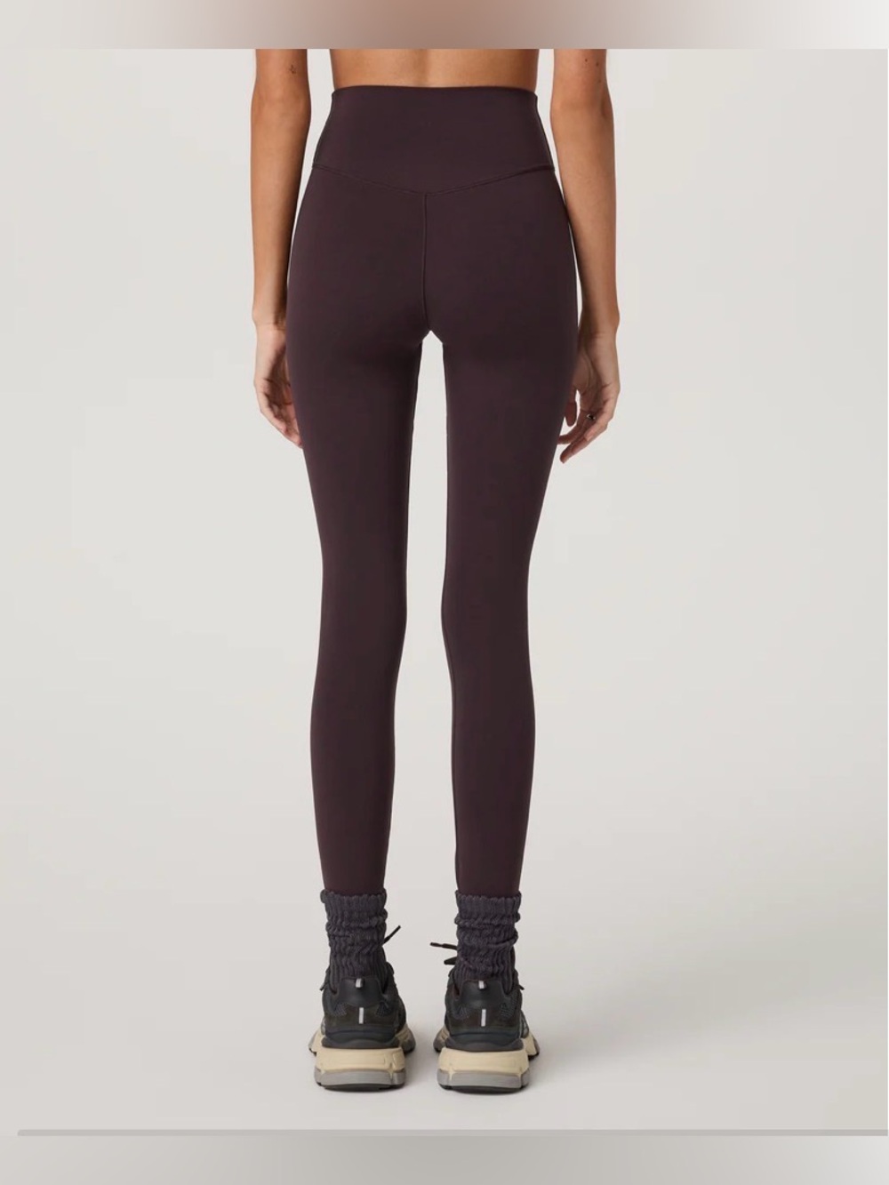 Vuori All the Form Leggings ~ Raisin - Picture 3 of 10